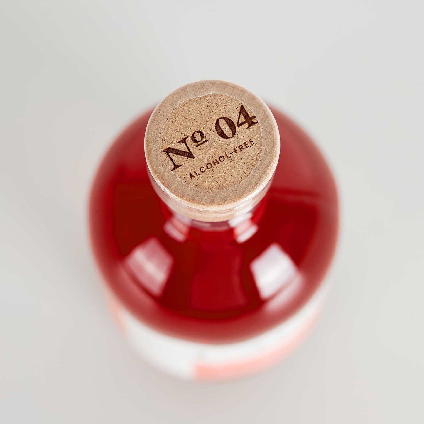 Deckel gebrandet mit No. 04 Alcohol-Free