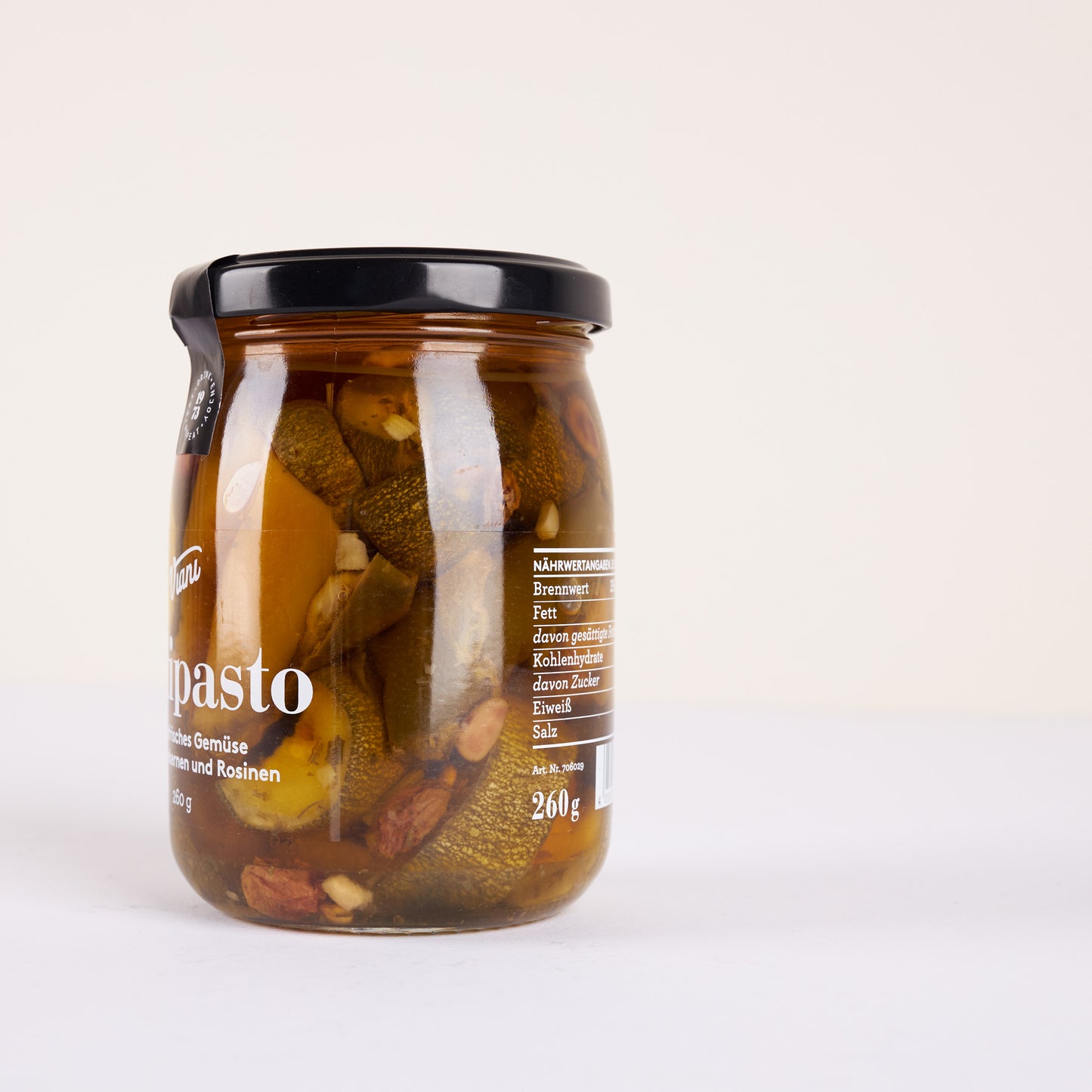 Antipasto Gemüse mit Pinienkernen und Rosinen